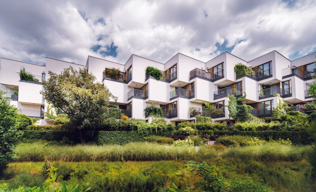 Duurzaam wonen: hoe herken je een écht eco-verantwoord appartement?